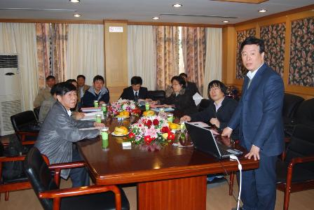 少妇白洁
分党委书记、材料实验教学中心唐颂超做验收汇报